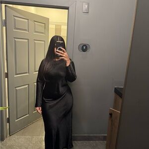 Elegant Black Long Sleeve Dress